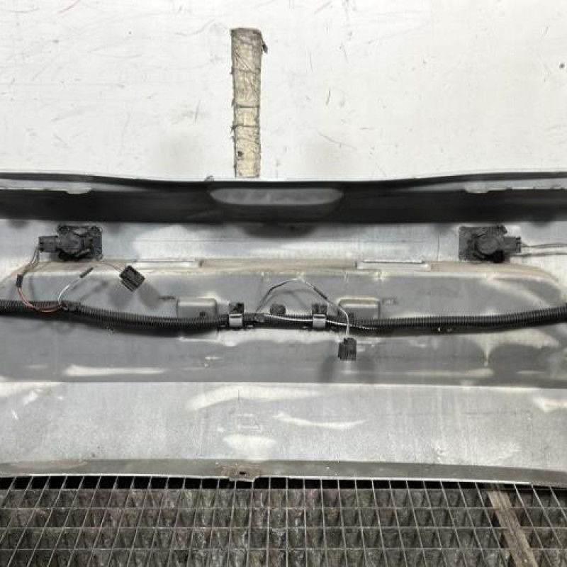 Pare choc arriere RENAULT CLIO 3 Photo n°8