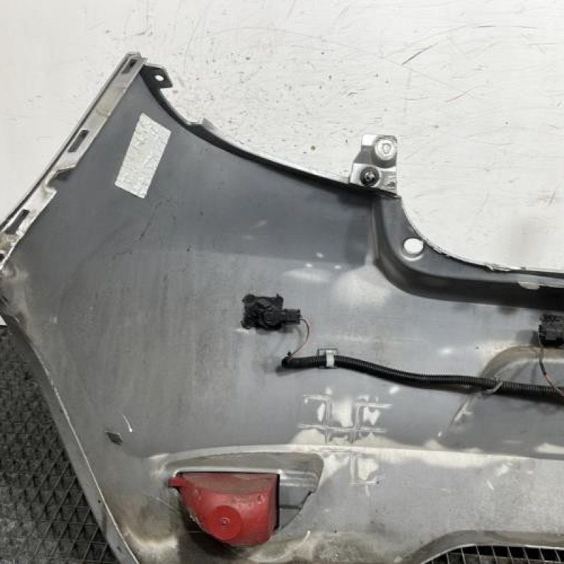 Pare choc arriere RENAULT CLIO 3 Photo n°9