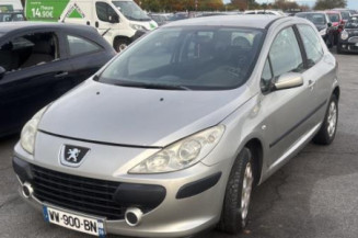 Pare choc arriere PEUGEOT 307