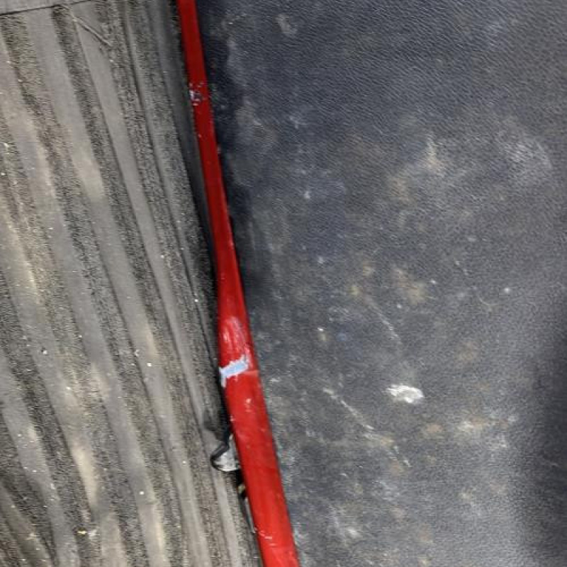 Malle/Hayon arriere FORD FIESTA 5 Photo n°10