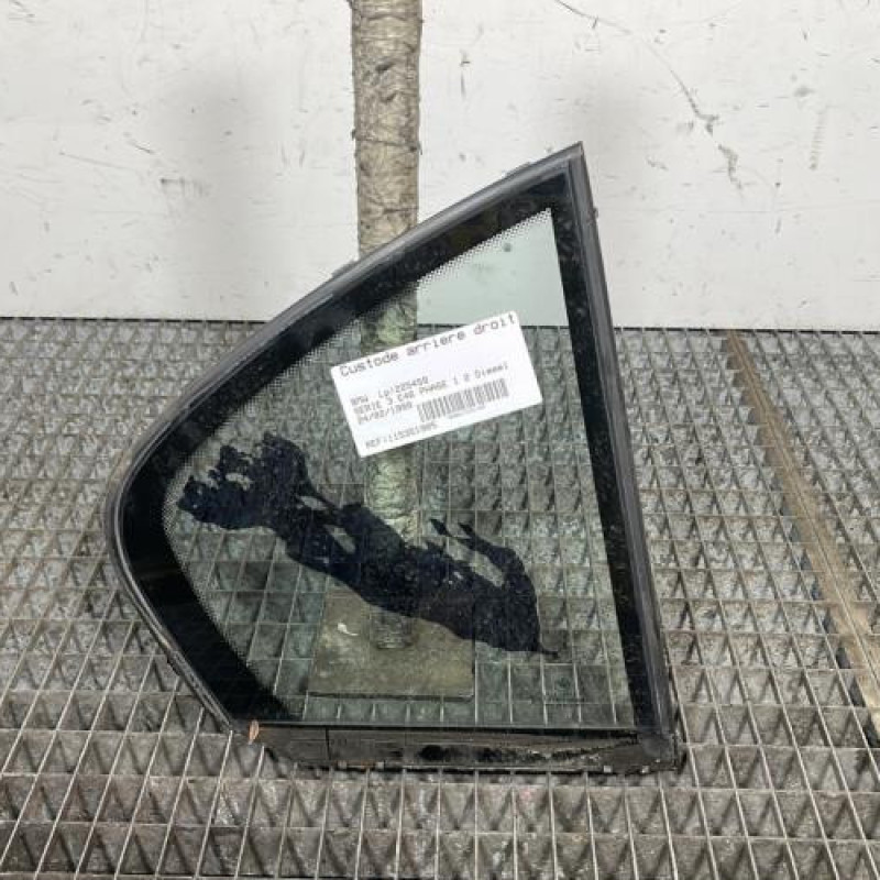 Custode arriere droit (porte) BMW SERIE 3 E46 Photo n°1