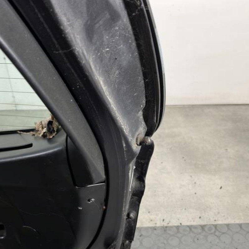 Malle/Hayon arriere ALFA ROMEO 147 Photo n°8