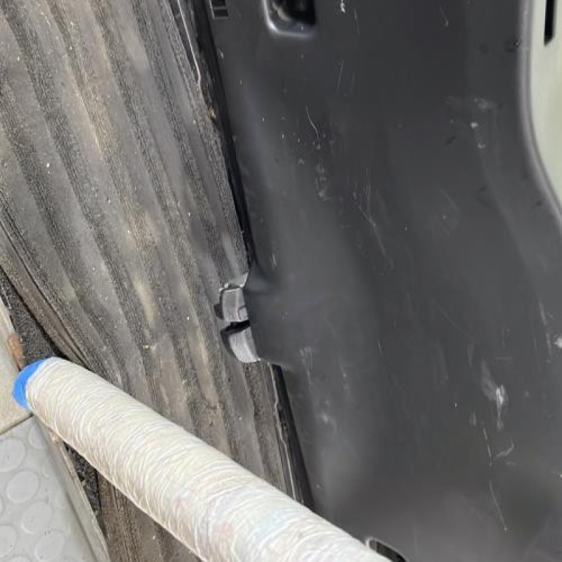 Malle/Hayon arriere ALFA ROMEO 147 Photo n°10