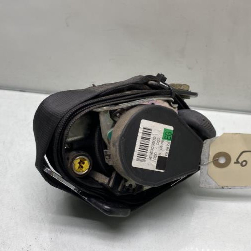 Pretensionneur de ceinture avant droit MERCEDES VITO 639 Photo n°1