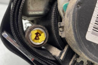 Pretensionneur de ceinture avant droit MERCEDES VITO 639