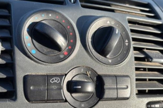 Pretensionneur de ceinture avant droit MERCEDES VITO 639