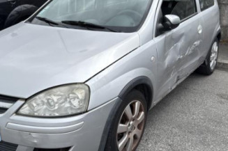 Arret de porte avant gauche OPEL CORSA C
