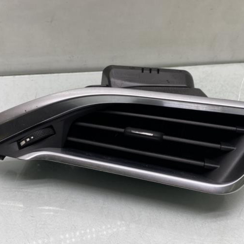 Aerateur tableau de bord avant droit PEUGEOT 2008 1 Photo n°1