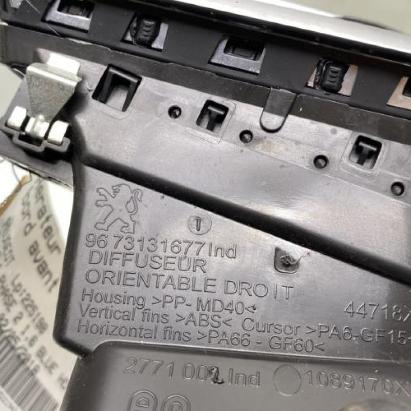 Aerateur tableau de bord avant droit PEUGEOT 2008 1 Photo n°4