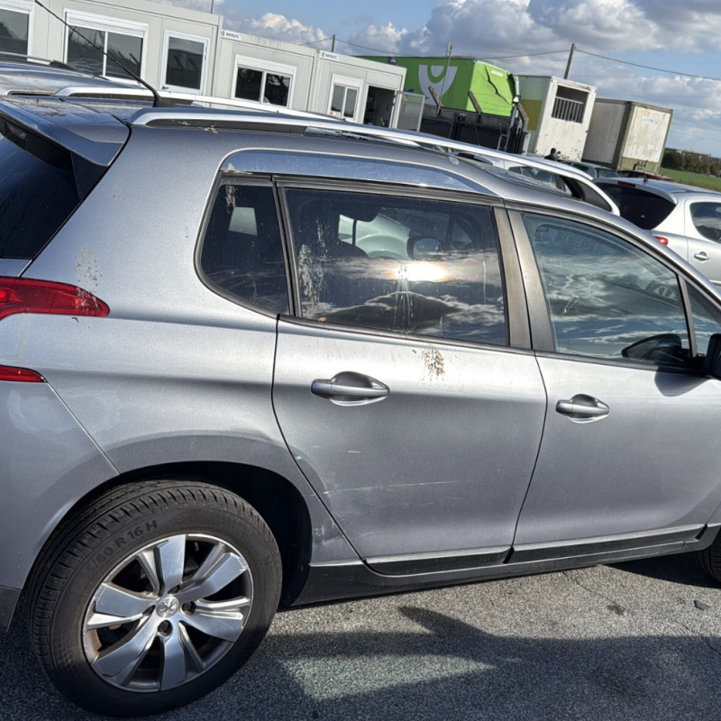 PEUGEOT 2008 1 PHASE 1 1.2 VTI - 12V Photo n°7