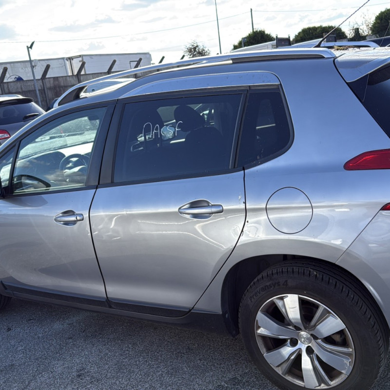 PEUGEOT 2008 1 PHASE 1 1.2 VTI - 12V Photo n°8