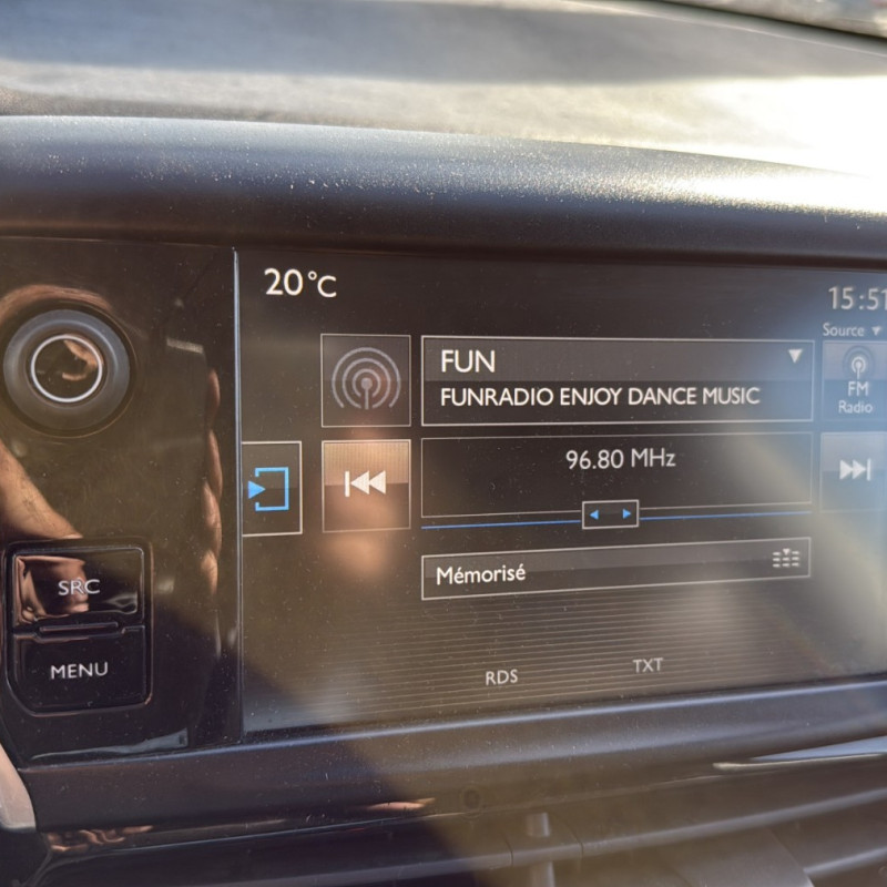 PEUGEOT 2008 1 PHASE 1 1.2 VTI - 12V Photo n°17