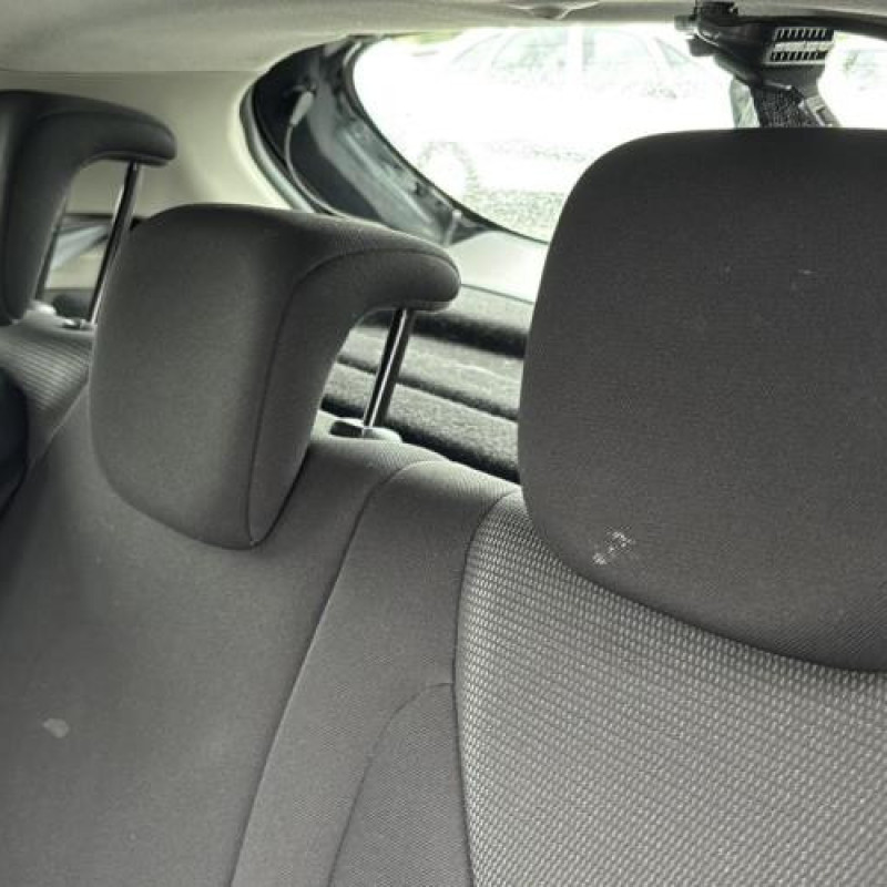 Boitier UCH RENAULT CLIO 4 Photo n°9