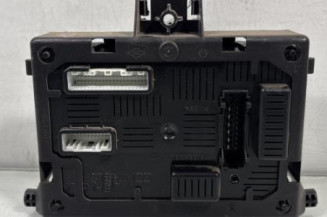 Boitier UCH RENAULT CLIO 3 Photo n°1