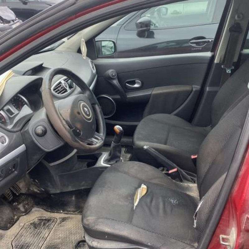 Boitier UCH RENAULT CLIO 3 Photo n°10