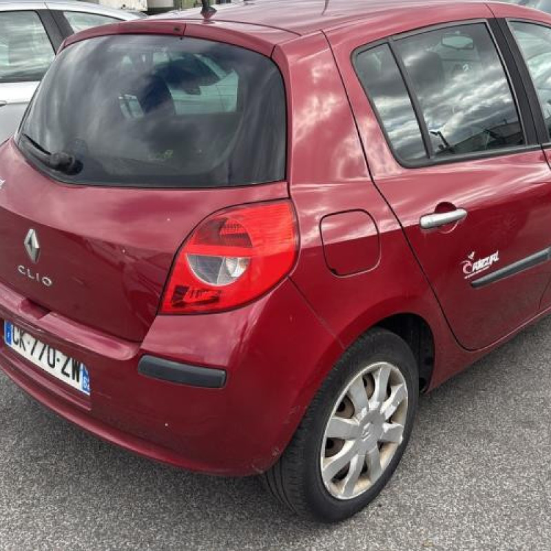 Boitier UCH RENAULT CLIO 3 Photo n°17