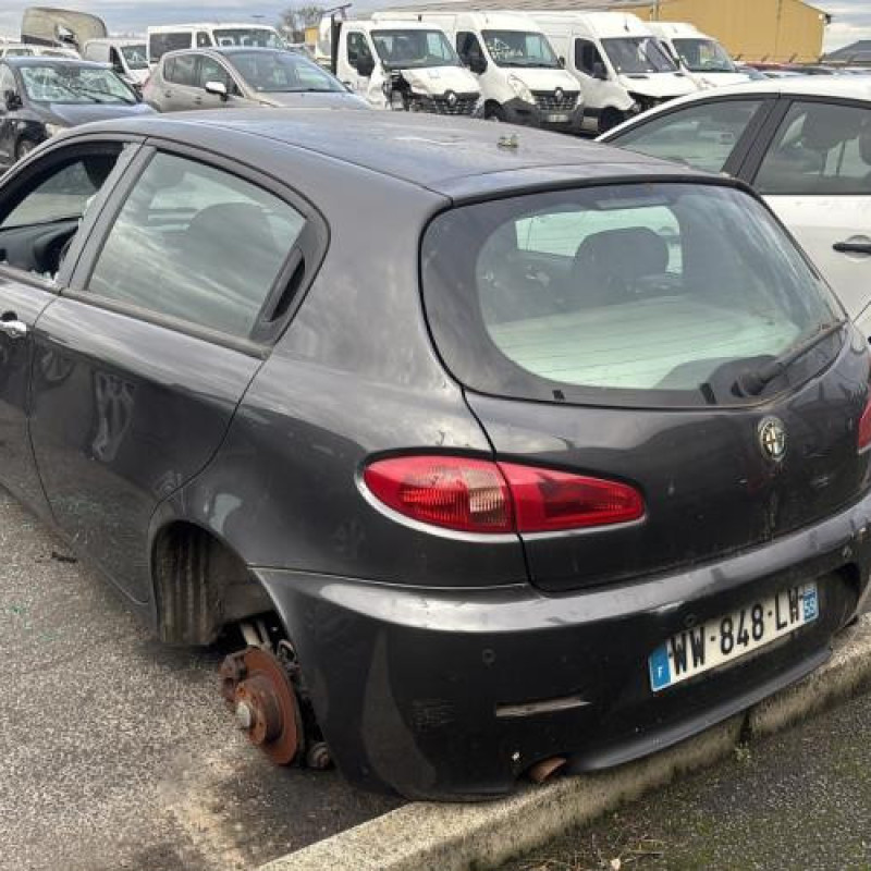 Porte arriere gauche ALFA ROMEO 147 Photo n°10