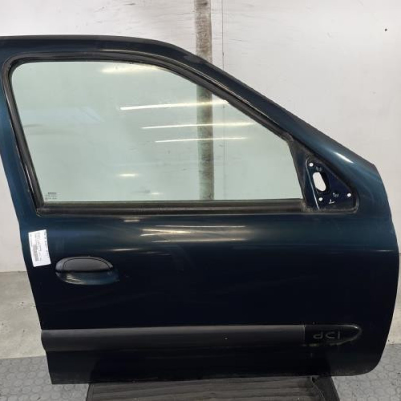 Porte avant droit RENAULT CLIO 2 Photo n°1