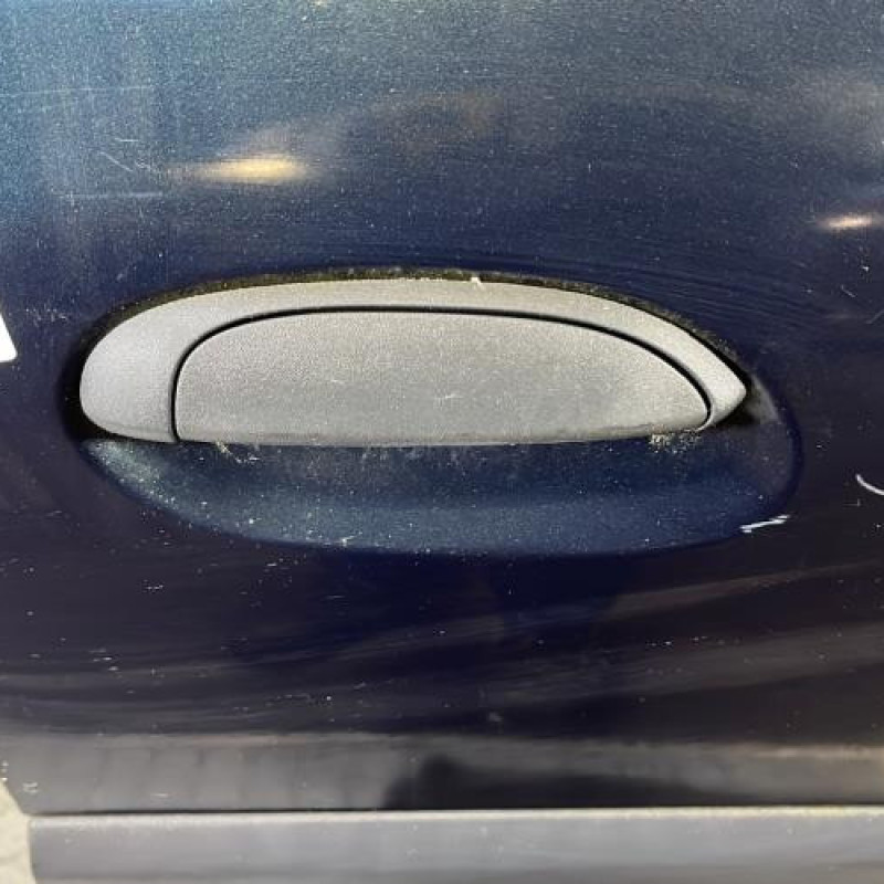 Porte avant droit RENAULT CLIO 2 Photo n°2