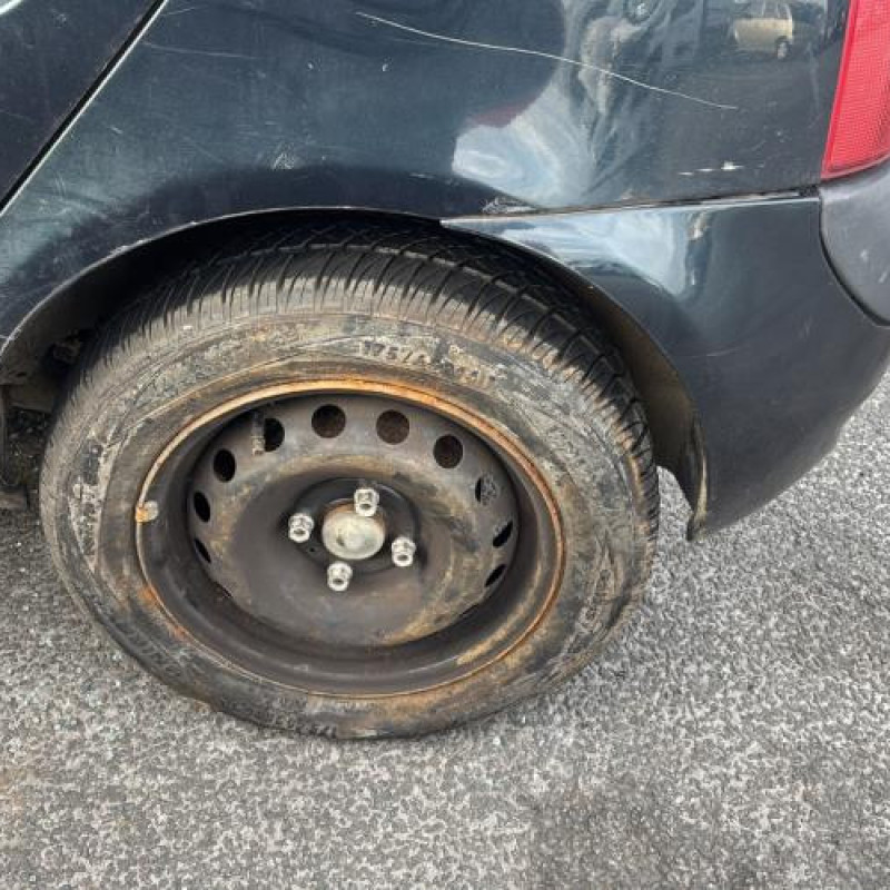 Porte avant droit RENAULT CLIO 2 Photo n°18