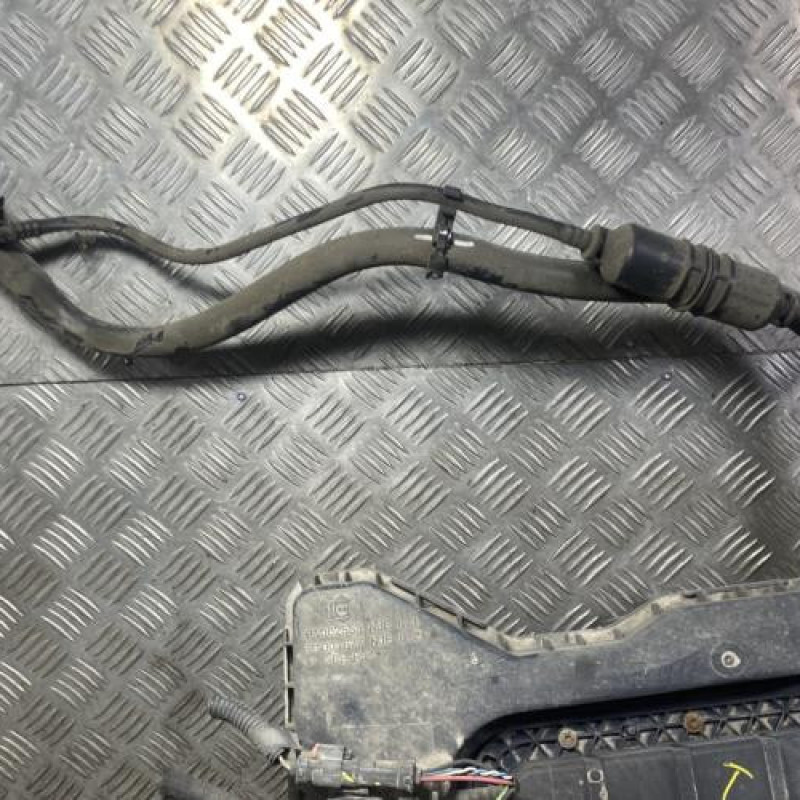 Reservoir AdBlue OPEL GRANDLAND X 1 Photo n°2