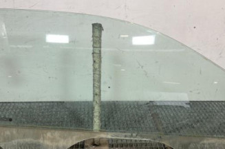 Vitre avant droit FORD FIESTA 5 Photo n°1