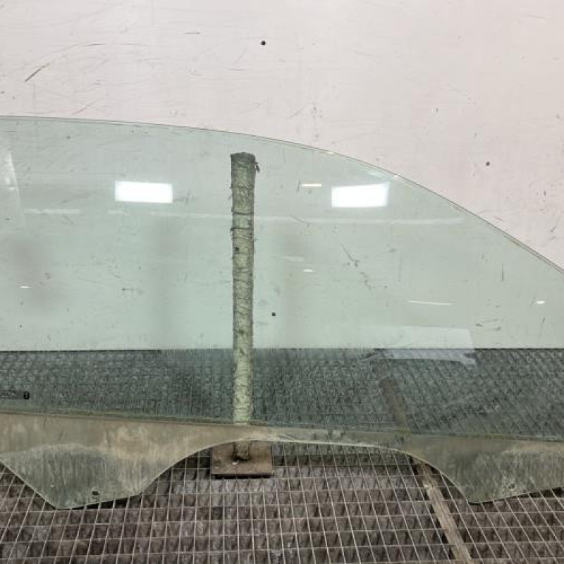 Vitre avant droit FORD FIESTA 5 Photo n°1