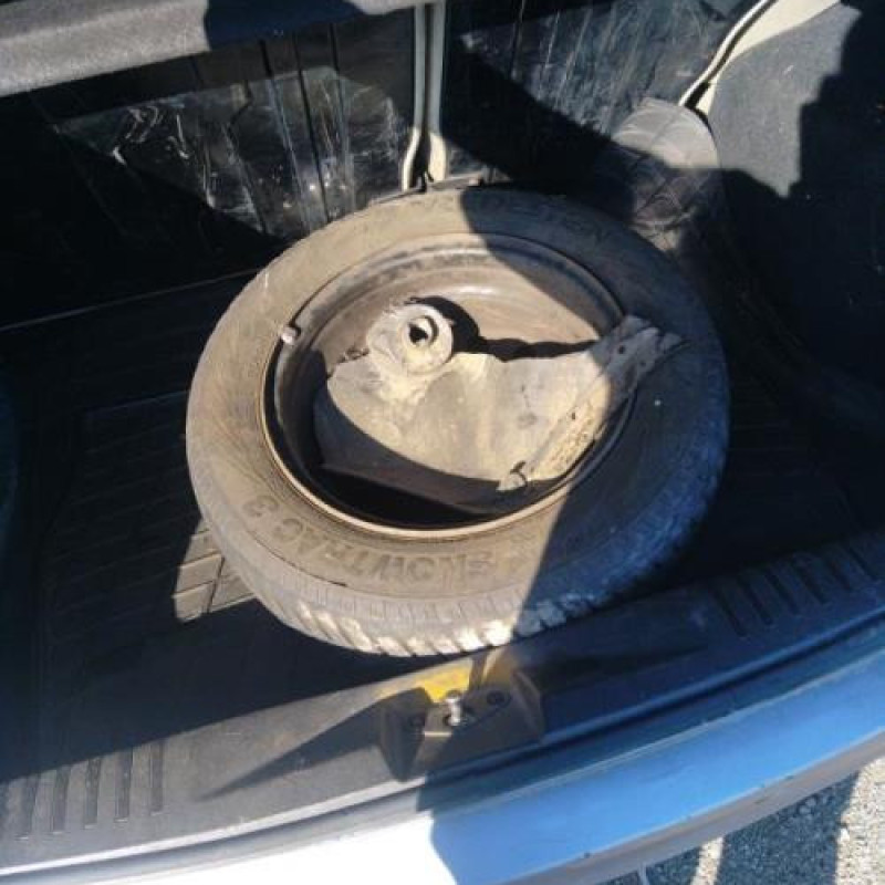 Vitre avant droit FORD FIESTA 5 Photo n°14