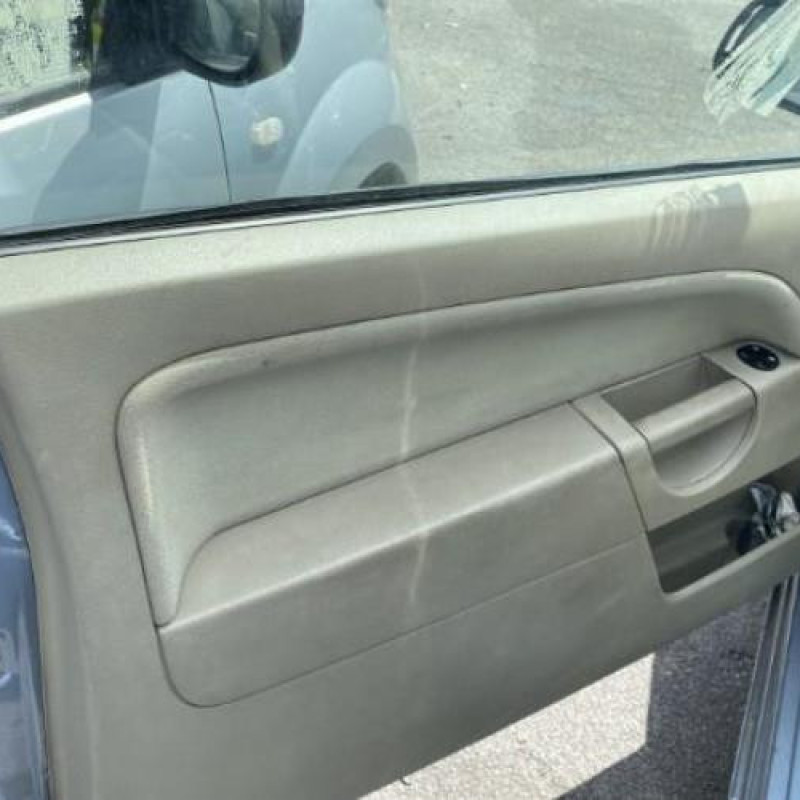 Vitre avant droit FORD FIESTA 5 Photo n°16