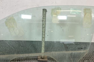 Vitre avant gauche FORD FIESTA 5 Photo n°1