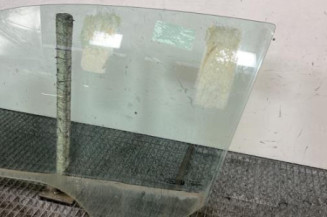 Vitre avant gauche FORD FIESTA 5