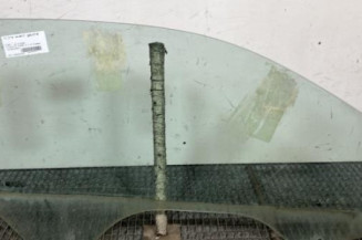 Vitre avant gauche FORD FIESTA 5
