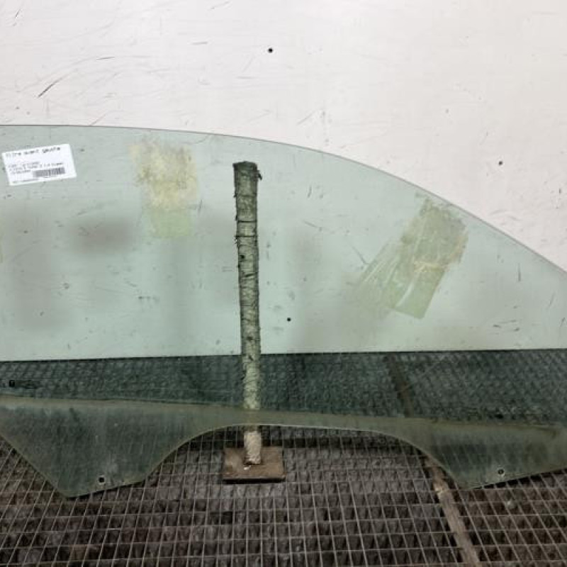 Vitre avant gauche FORD FIESTA 5 Photo n°4