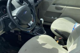 Vitre avant gauche FORD FIESTA 5