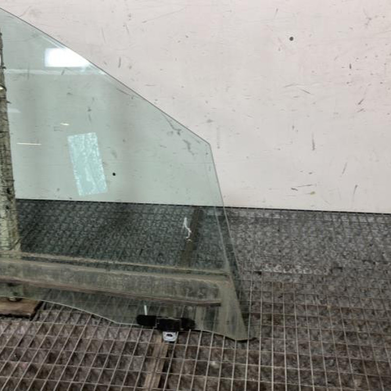 Vitre avant droit RENAULT SCENIC 3 Photo n°2