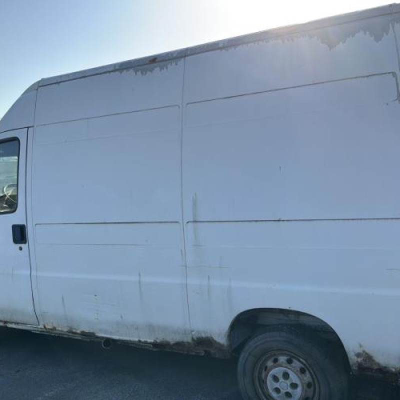 Vitre avant gauche PEUGEOT BOXER 1 Photo n°10