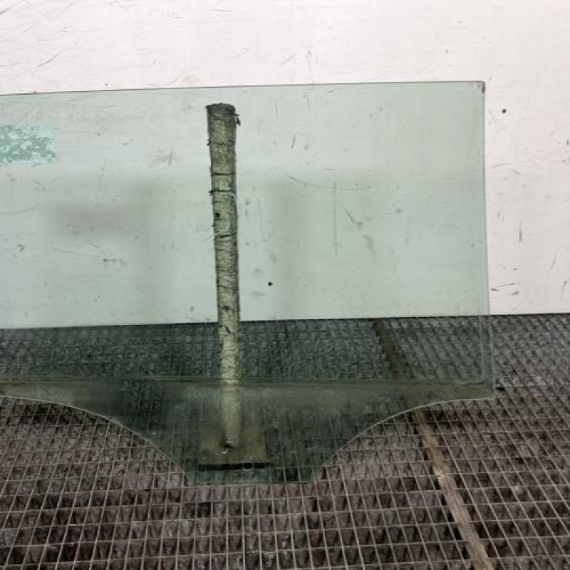 Vitre arriere gauche VOLKSWAGEN PASSAT 7 Photo n°4