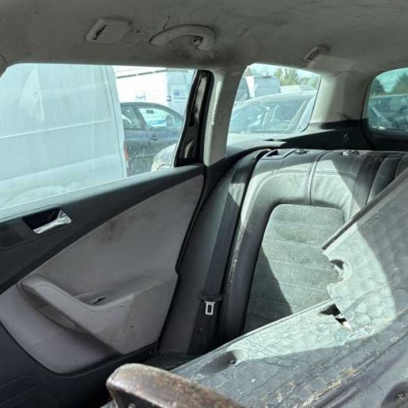 Vitre arriere gauche VOLKSWAGEN PASSAT 7 Photo n°20