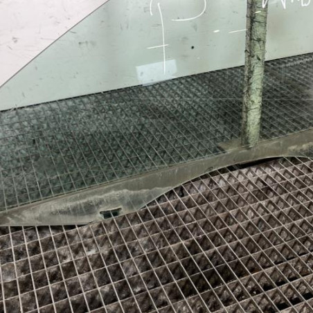 Vitre avant gauche VOLKSWAGEN PASSAT 7