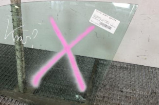 Vitre avant gauche VOLKSWAGEN PASSAT 7