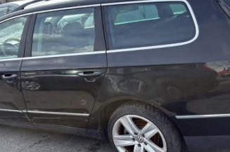 Vitre avant gauche VOLKSWAGEN PASSAT 7