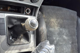 Vitre avant gauche VOLKSWAGEN PASSAT 5