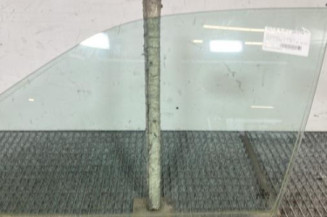 Vitre avant gauche VOLKSWAGEN POLO 3 Photo n°1