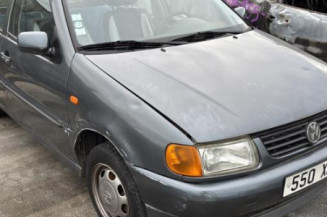 Vitre avant gauche VOLKSWAGEN POLO 3