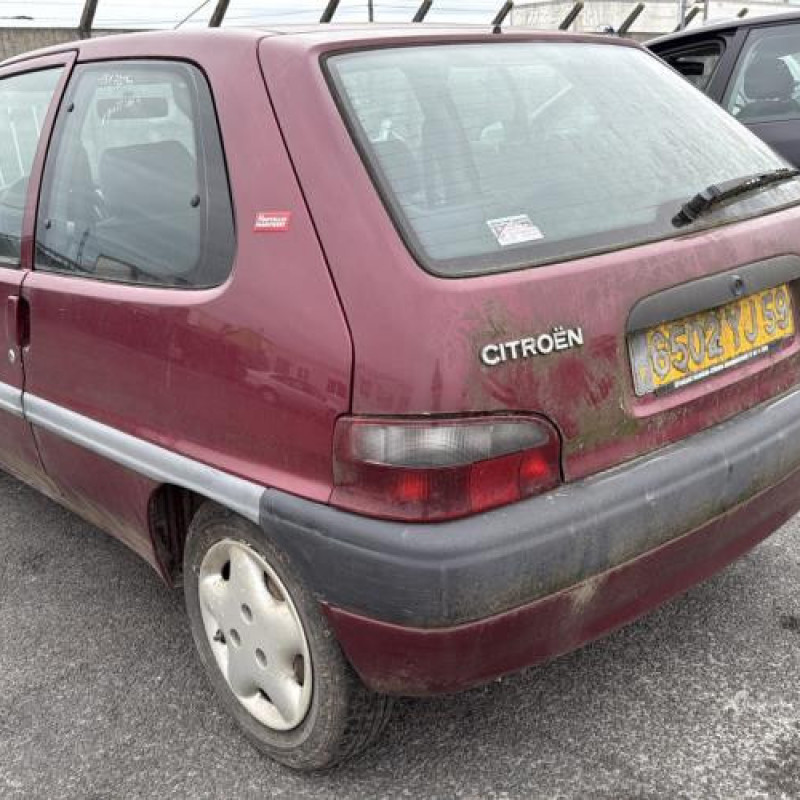 Vitre avant gauche CITROEN SAXO Photo n°8