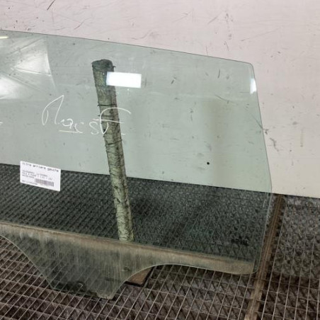 Vitre arriere gauche VOLKSWAGEN POLO 4