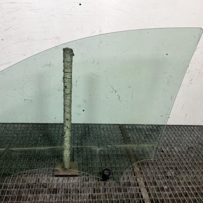 Vitre avant droit RENAULT CLIO 3 Photo n°4