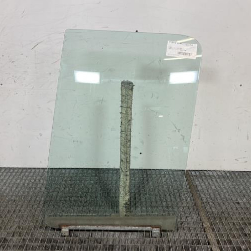 Vitre avant gauche FORD TRANSIT 3 Photo n°1