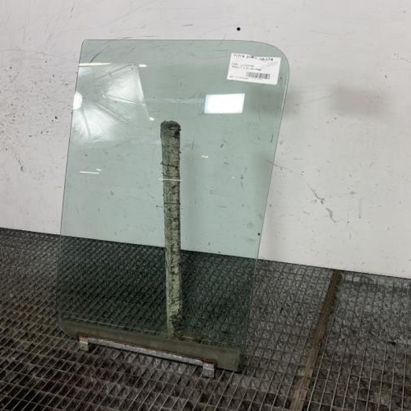 Vitre avant gauche FORD TRANSIT 3 Photo n°3