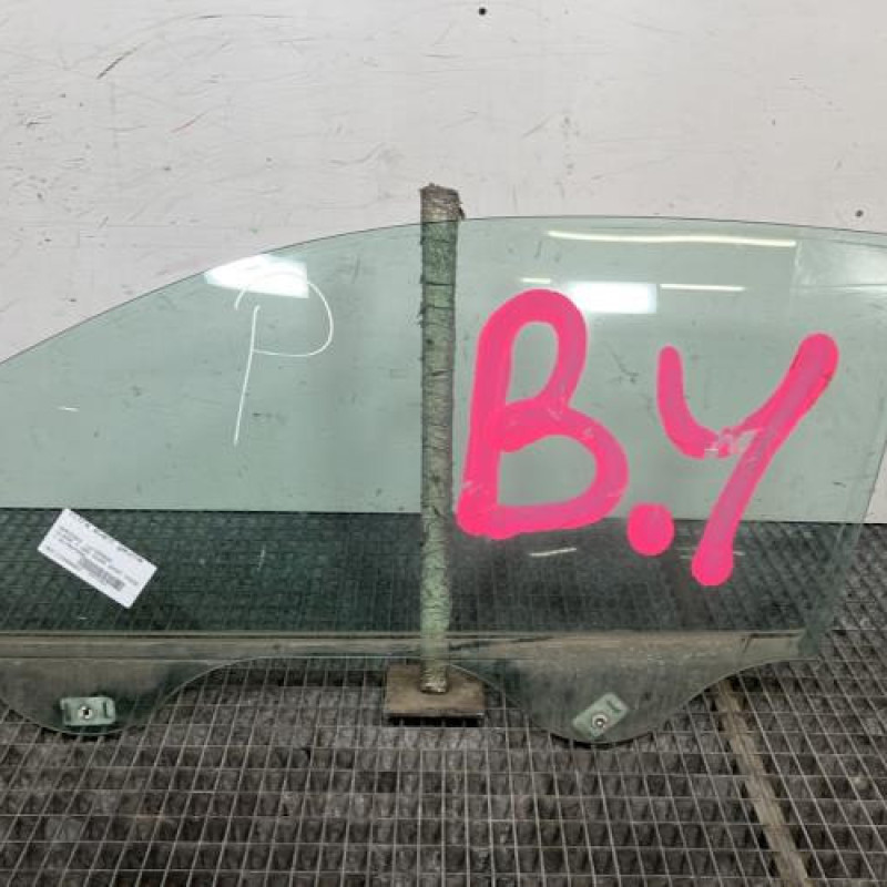 Vitre avant gauche MERCEDES CLASSE C 203 COUPE SPORT Photo n°1